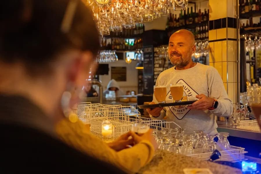 Rondvaart met bierproeverij van brouwerij IJ